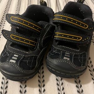 Stride Rite Hendrix 4.5XW